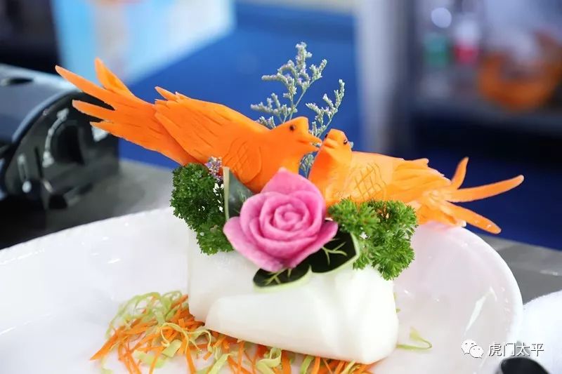 舔屏!一起围观虎门蟹饼的N种做法这些师傅们太牛了!