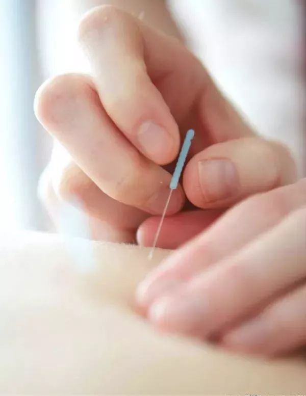 90后的肩膀“已死”，这几个方法帮你缓解，快收藏！