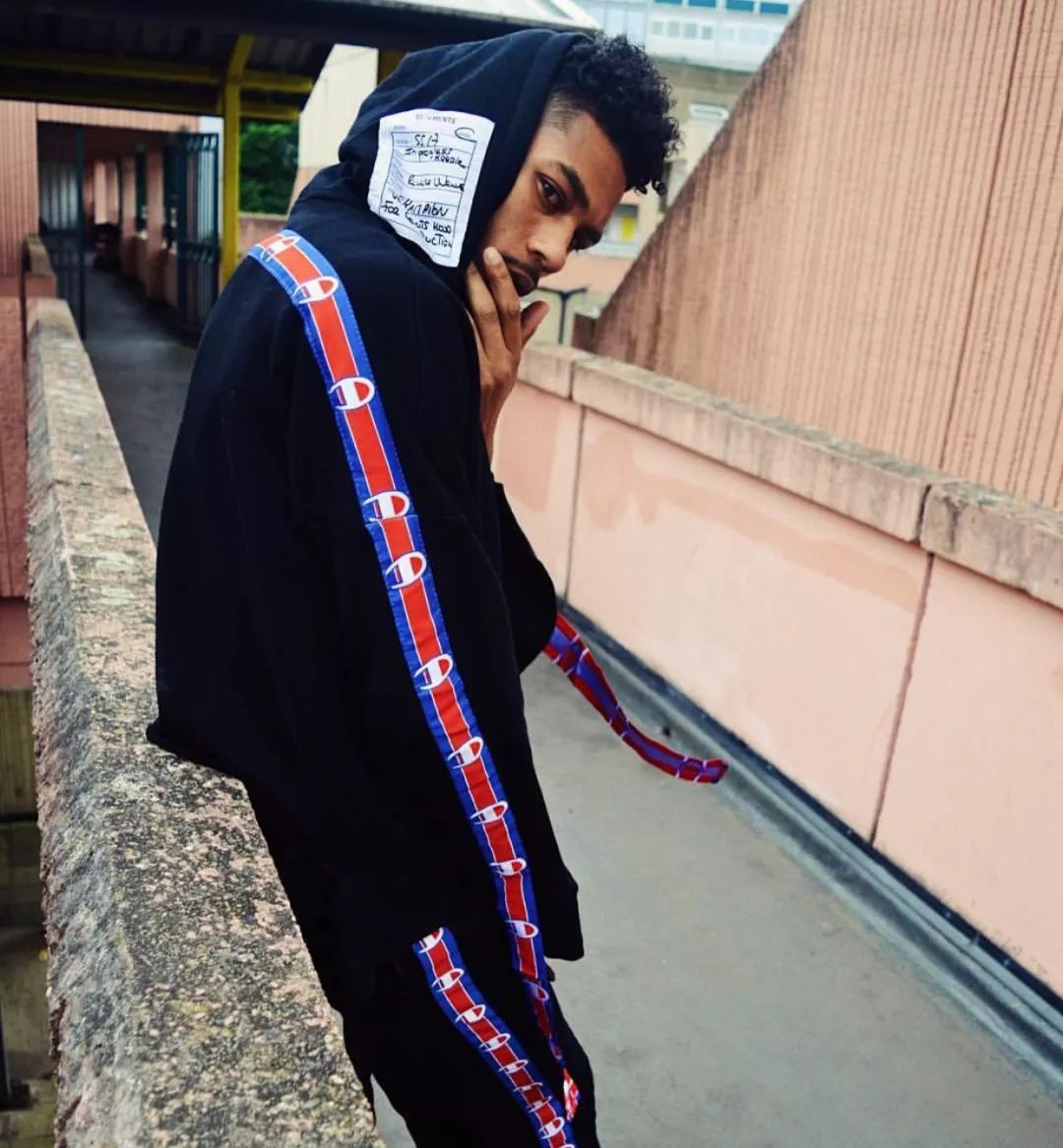 Champion已烂街，这3个小众却经典的运动品牌值得你试｜基本款