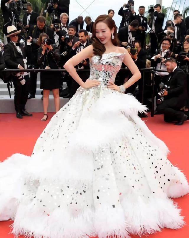 昆凌婚纱照全套_周杰伦昆凌婚纱照(3)