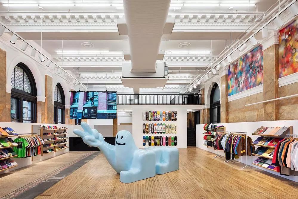 你会去苏富比拍 SUPREME 吗？