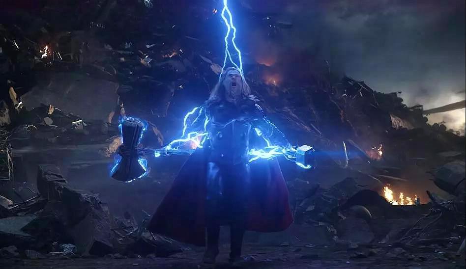 雷神的锤子不是碎了?为什么《复联4》会出现美队拿锤子捶灭霸? 雷神的锤子不是碎了?为什么《复联4》会出现美队拿锤子捶灭霸?