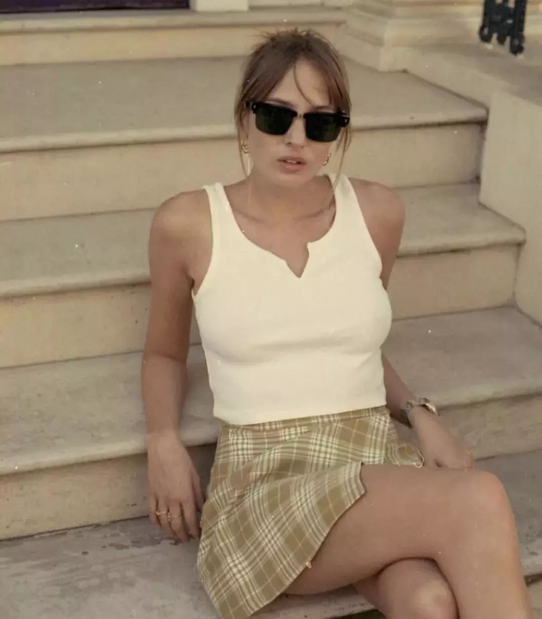 真正时髦的女孩,今年夏天离不开吊带装 真正时髦的女孩,今年夏天离不开吊带装