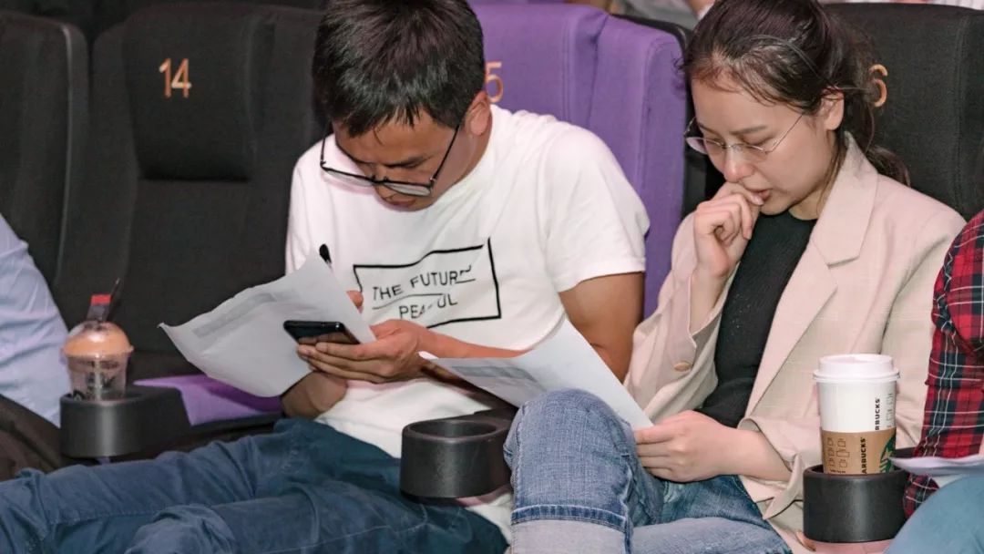 明明一直在笑，却又泪点无数。《一条狗的使命2》感动全场！【观影报告】