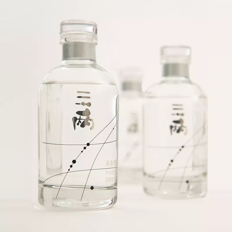 连这口都不喝，是不是不给哥面子！