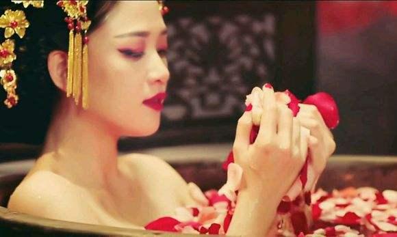 9位古装剧中的女子水中图,赵丽颖可爱,她是永恒的经典 9位古装剧中的女子水中图,赵丽颖可爱,她是永恒的经典