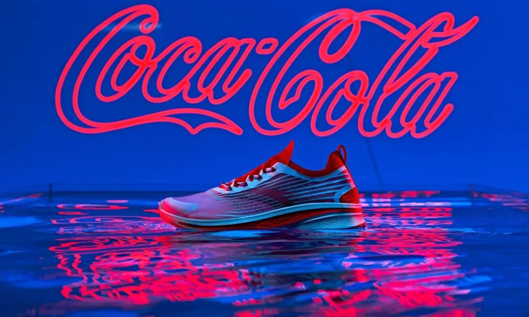 潮哭了！安踏 X 故宫，这简直是神仙联名