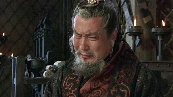 公孙瓒为何要攻打刘虞和袁绍，而没有选择攻打公孙度？因为打不过