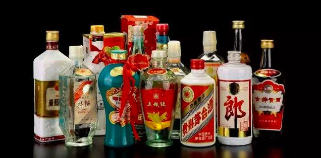 连这口都不喝，是不是不给哥面子！