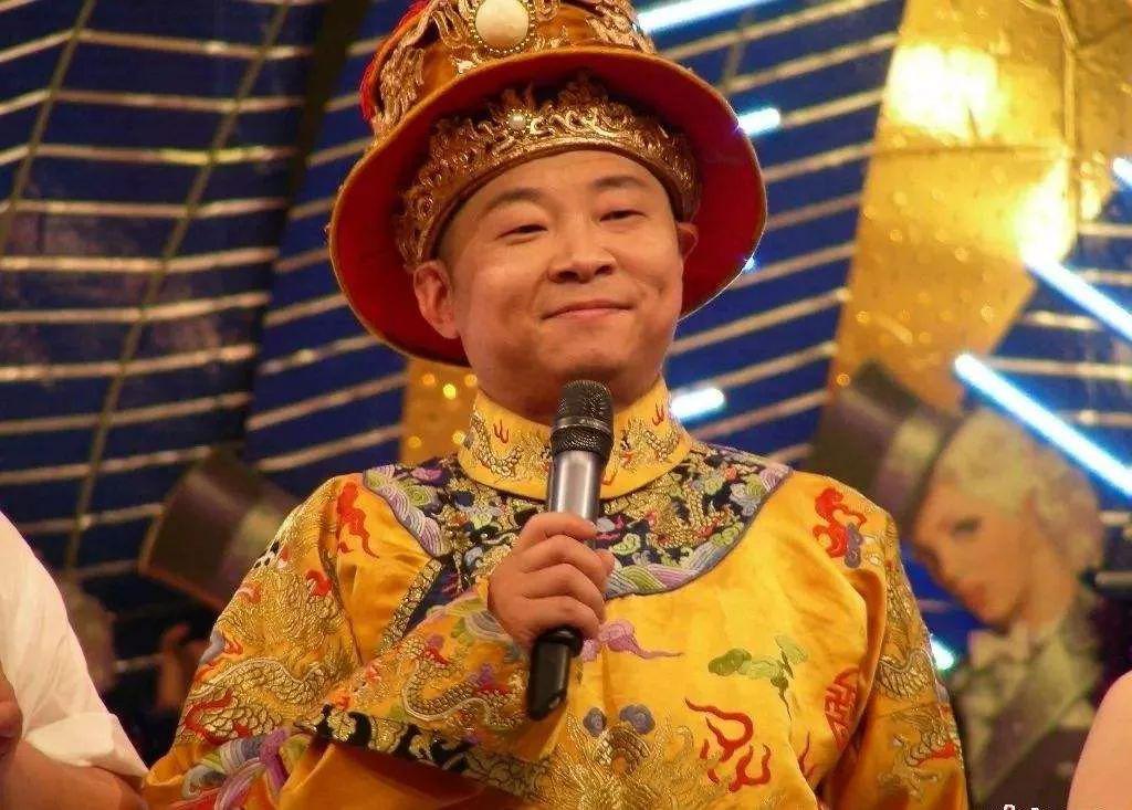 50岁三德子赵亮改行养鸡赚上亿！小16岁超模妻子为他生两个儿子！