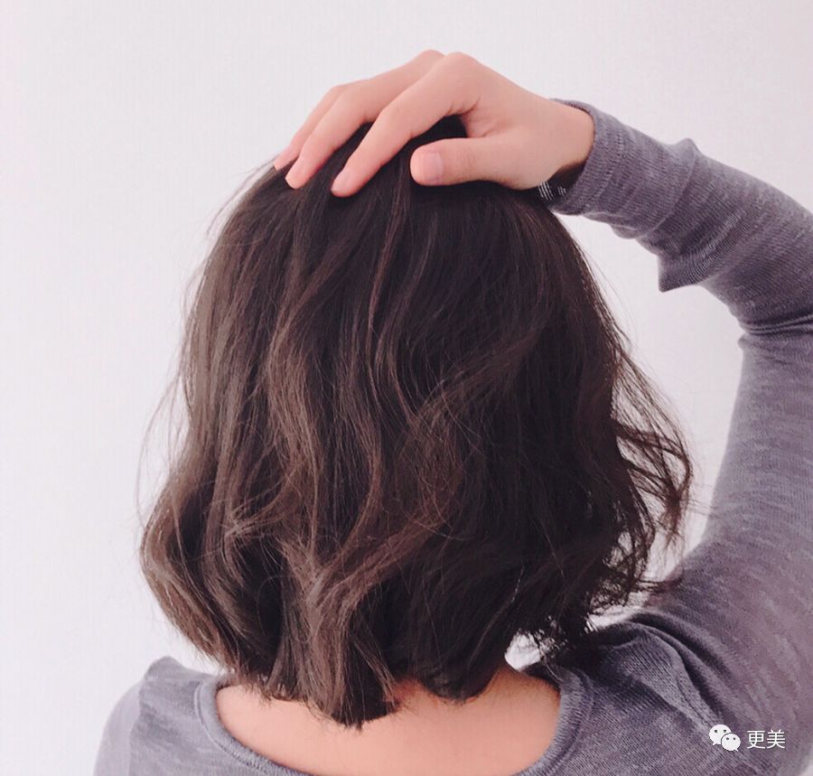 20岁小花跟baby争一姐，身高和沈月一样虐，换头后鼻子宽成阿凡达！