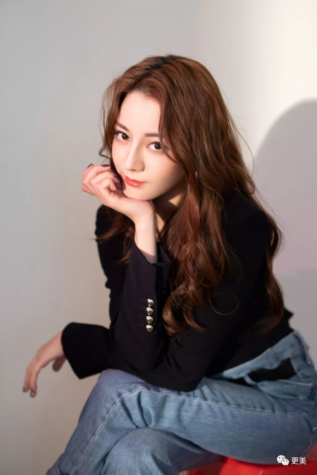 20岁小花跟baby争一姐，身高和沈月一样虐，换头后鼻子宽成阿凡达！