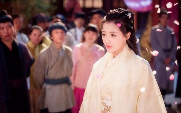 他虽然多次被罢官，但却有很多国家抢着要他，还因一成语闻名于世