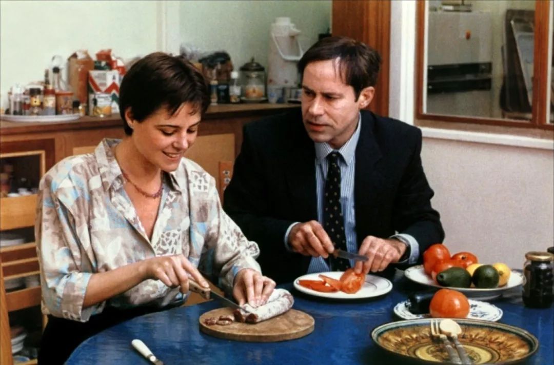 比Ins风更高级的侯麦穿搭风,他在30年前就给出经典范本! 比 Ins 风更高级的侯麦穿搭风,他在 30 年前就给出经典范本!