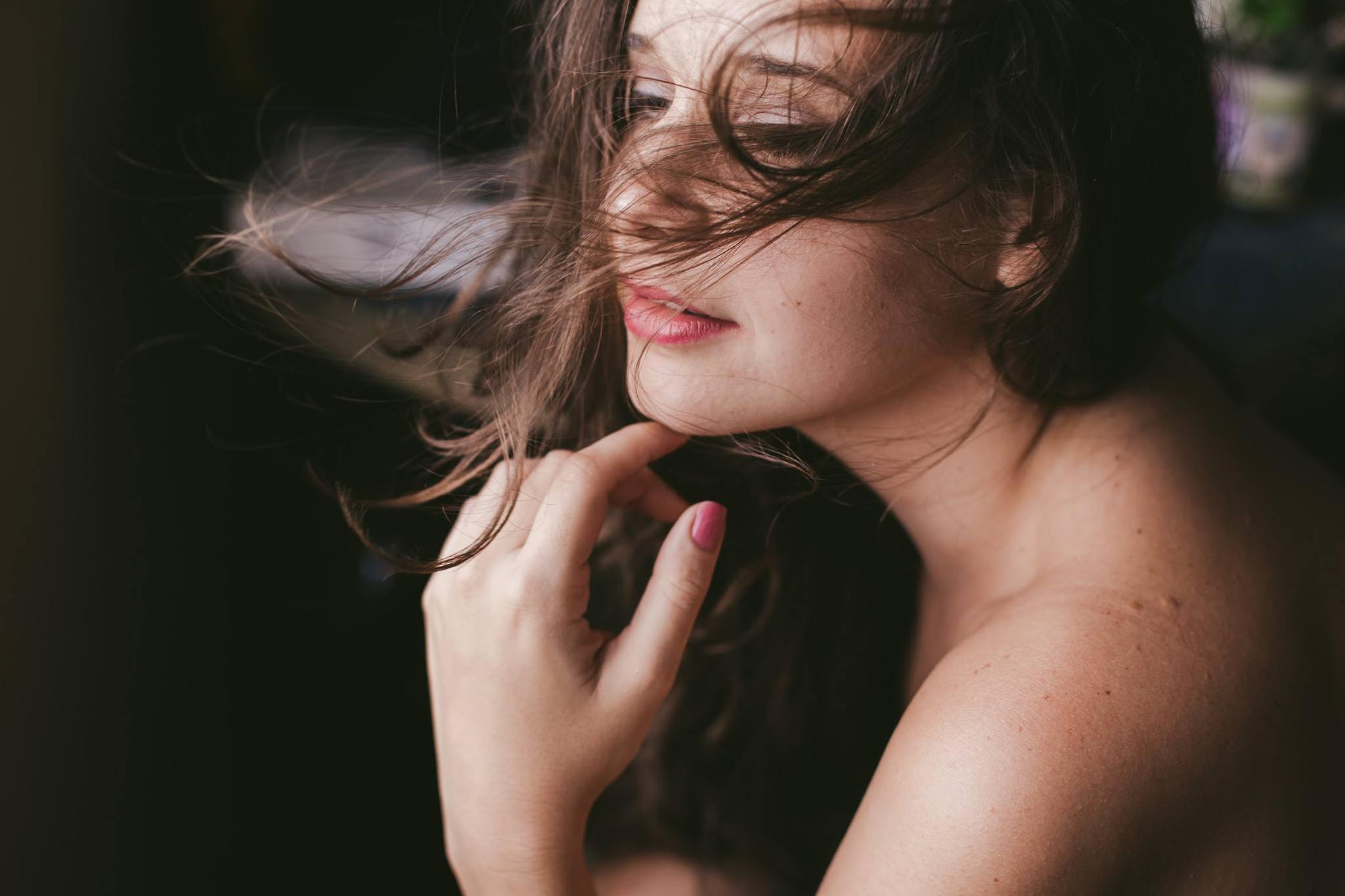 “巧遇前夫，得知他日子凄惨，我好心疼”：深爱过的人，恨不起