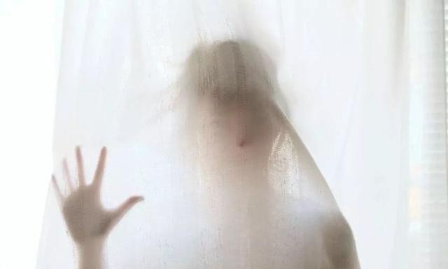 千万别在垃圾堆里养孩子,后悔一生 千万别在垃圾堆里养孩子,后悔一生