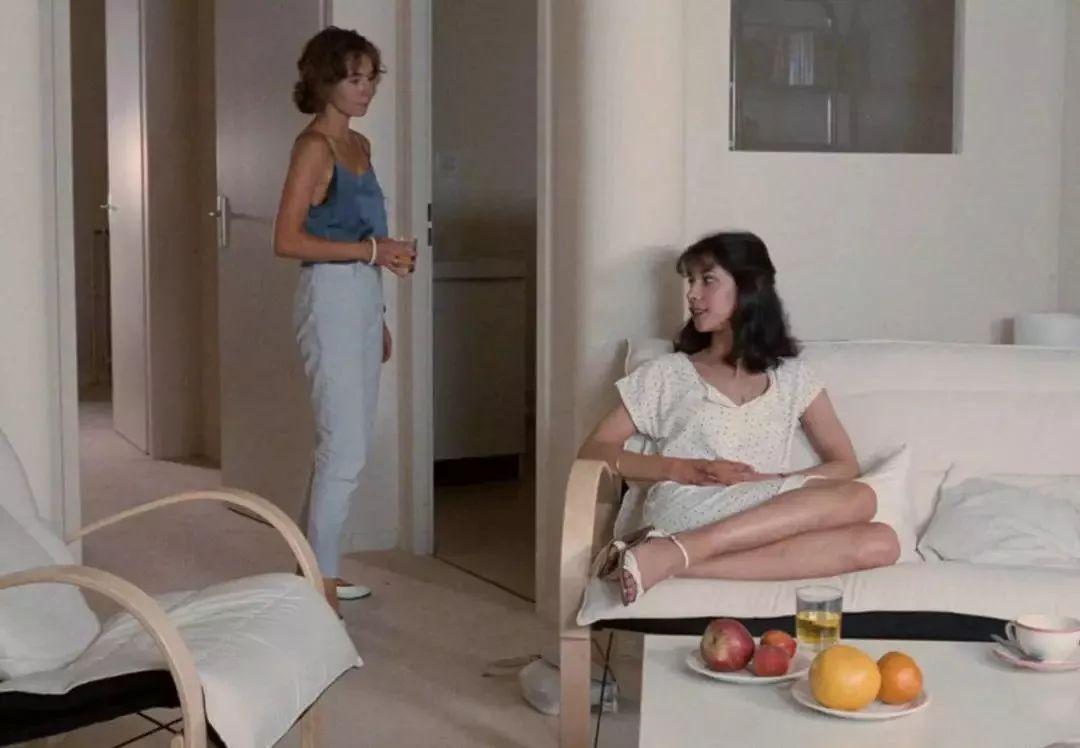 比Ins风更高级的侯麦穿搭风,他在30年前就给出经典范本! 比 Ins 风更高级的侯麦穿搭风,他在 30 年前就给出经典范本!