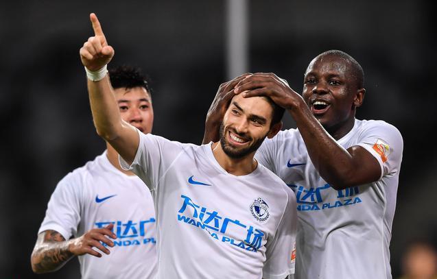 大连小将上演一球成名却暴露大尴尬,U23上场1分钟被换下成常态 大连小将上演一球成名却暴露大尴尬,U23上场1分钟被换下成常态