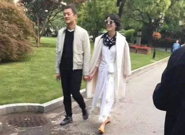 扒了6年，我才知道王菲李亚鹏离婚的原因。