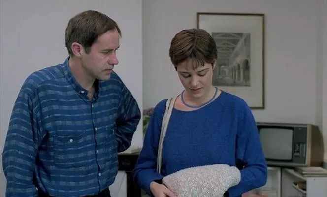 比Ins风更高级的侯麦穿搭风,他在30年前就给出经典范本! 比 Ins 风更高级的侯麦穿搭风,他在 30 年前就给出经典范本!