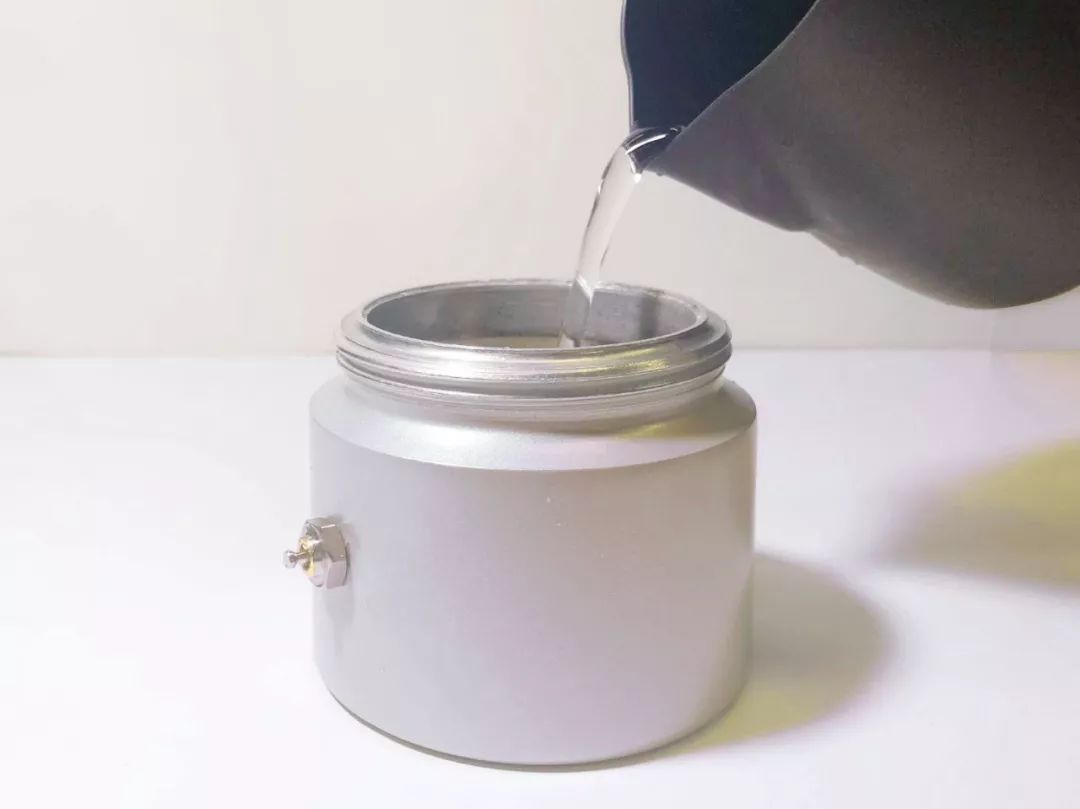 用3分钟现做一杯地道的花式咖啡，让生活回归简单