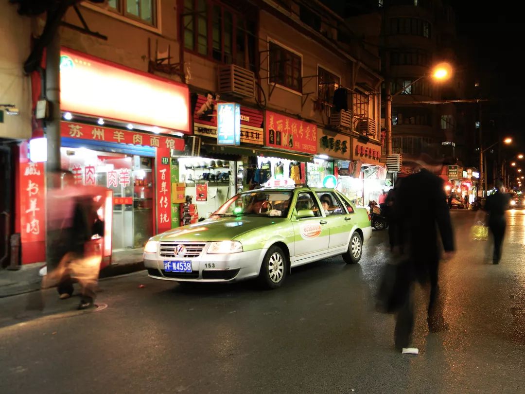 oops，我们不小心偷看了意大利设计师的手机...