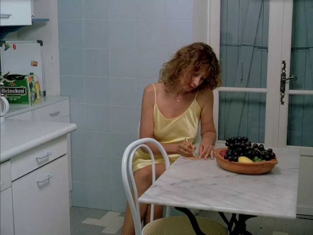 比Ins风更高级的侯麦穿搭风,他在30年前就给出经典范本! 比 Ins 风更高级的侯麦穿搭风,他在 30 年前就给出经典范本!