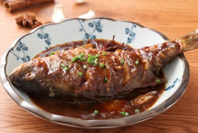 鱼身上哪个部位最好吃？第一筷子先吃这6个部位的，一看就是行家