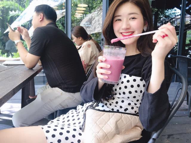 出游参考赵露思这么穿了,打扮得美一点,拍出来的照片也好看! 出游参考赵露思这么穿了,打扮得美一点,拍出来的照片也好看!