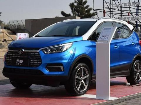 比亚迪最亲民的电动车！8万多，宝马“鸡腿档”，背个小书包