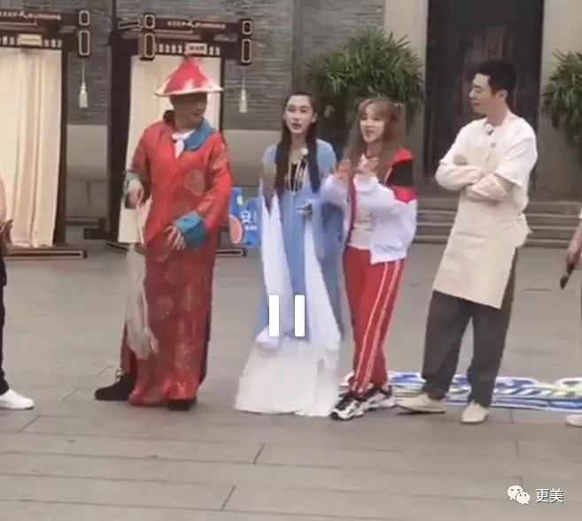 20岁小花跟baby争一姐，身高和沈月一样虐，换头后鼻子宽成阿凡达！