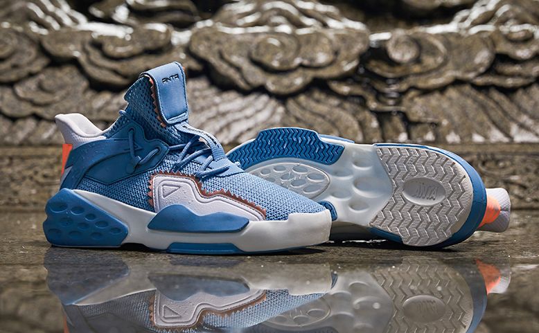 潮哭了！安踏 X 故宫，这简直是神仙联名