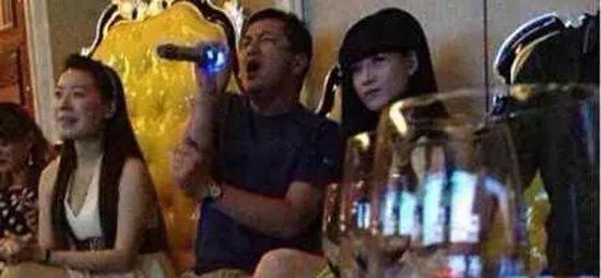 扒了6年，我才知道王菲李亚鹏离婚的原因。