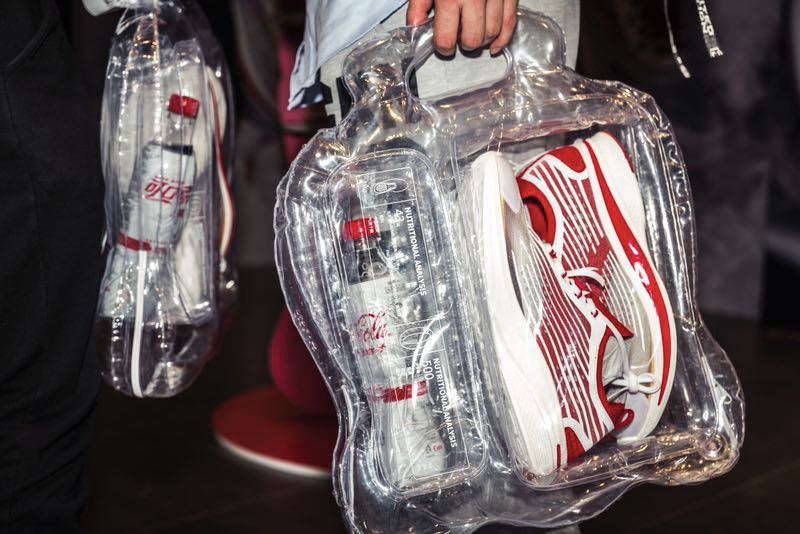 潮哭了！安踏 X 故宫，这简直是神仙联名