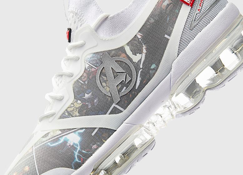 潮哭了！安踏 X 故宫，这简直是神仙联名