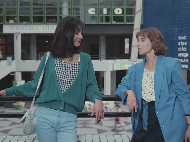 比Ins风更高级的侯麦穿搭风,他在30年前就给出经典范本! 比 Ins 风更高级的侯麦穿搭风,他在 30 年前就给出经典范本!