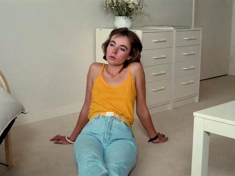 比Ins风更高级的侯麦穿搭风,他在30年前就给出经典范本! 比 Ins 风更高级的侯麦穿搭风,他在 30 年前就给出经典范本!