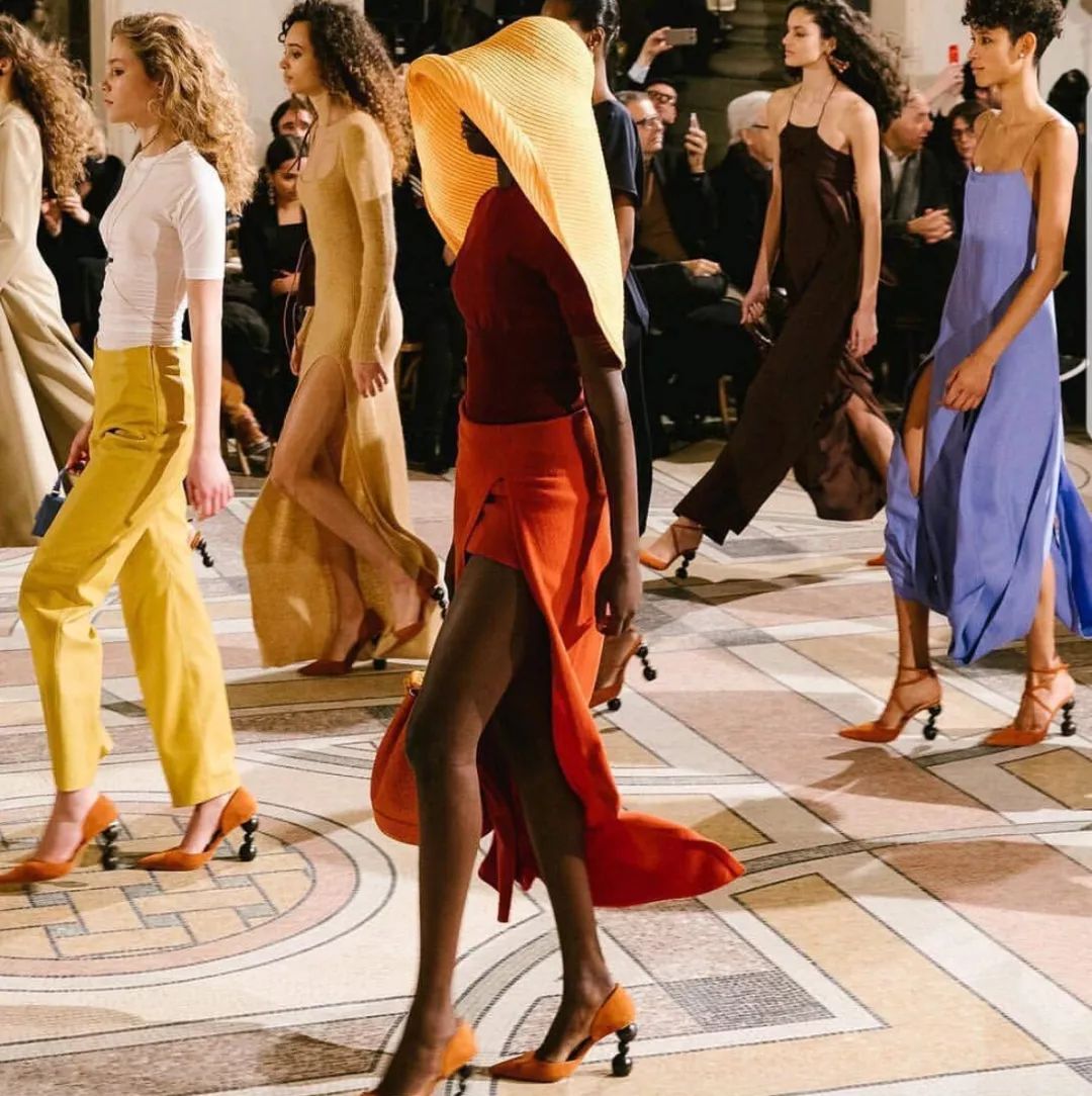 比Ins风更高级的侯麦穿搭风,他在30年前就给出经典范本! 比 Ins 风更高级的侯麦穿搭风,他在 30 年前就给出经典范本!