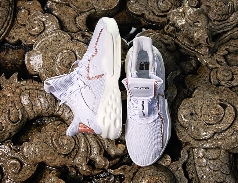 潮哭了！安踏 X 故宫，这简直是神仙联名