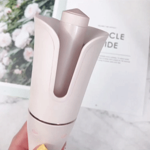 20岁小花跟baby争一姐，身高和沈月一样虐，换头后鼻子宽成阿凡达！