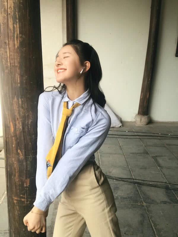 出游参考赵露思这么穿了,打扮得美一点,拍出来的照片也好看! 出游参考赵露思这么穿了,打扮得美一点,拍出来的照片也好看!