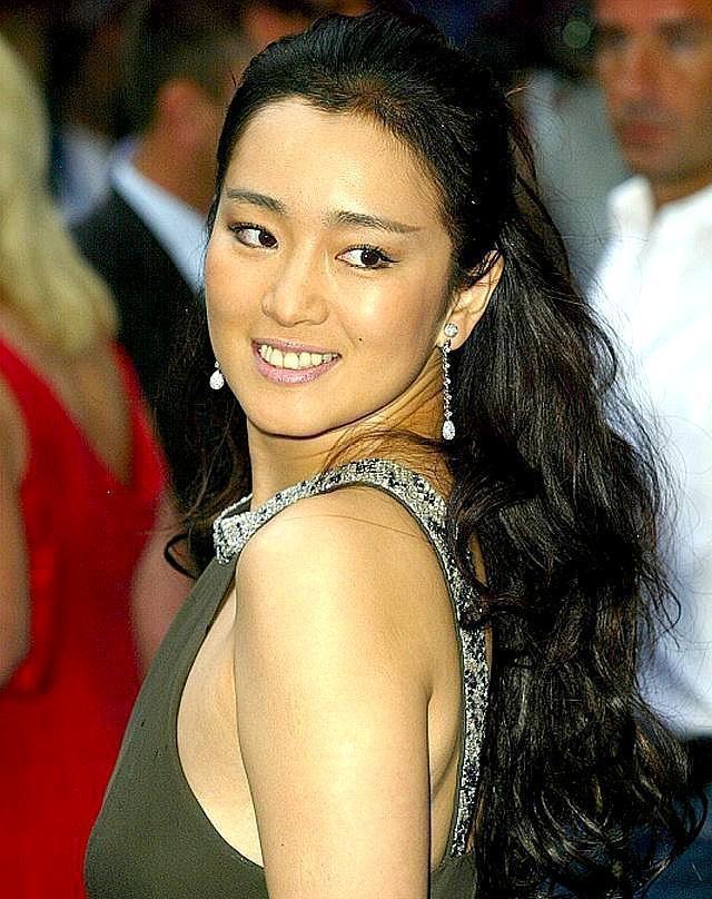 华语4位顶级女演员戛纳战绩：巩俐入围最多，只有她才是真影后！