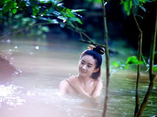 9位古装剧中的女子水中图,赵丽颖可爱,她是永恒的经典 9位古装剧中的女子水中图,赵丽颖可爱,她是永恒的经典