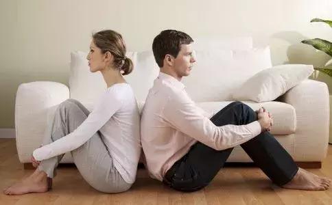 我用情趣挽救异地婚姻：异地婚姻，怎么跑赢距离和孤独？