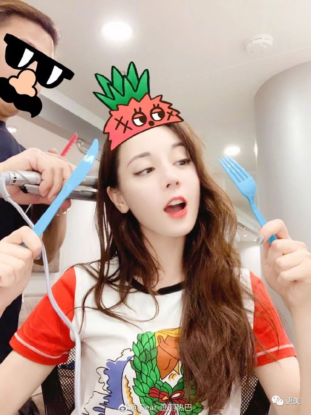 20岁小花跟baby争一姐，身高和沈月一样虐，换头后鼻子宽成阿凡达！