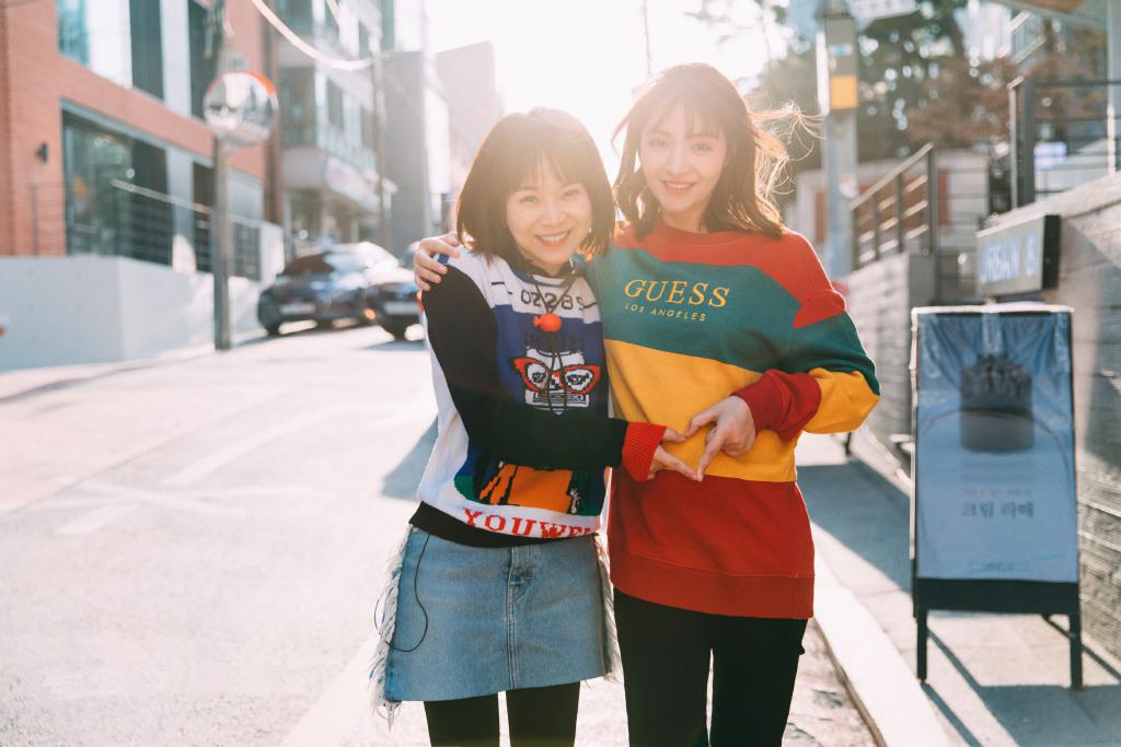 小岳岳催婚热巴，新疆美女麦迪娜却当了妈，孕期穿搭堪称时尚典范