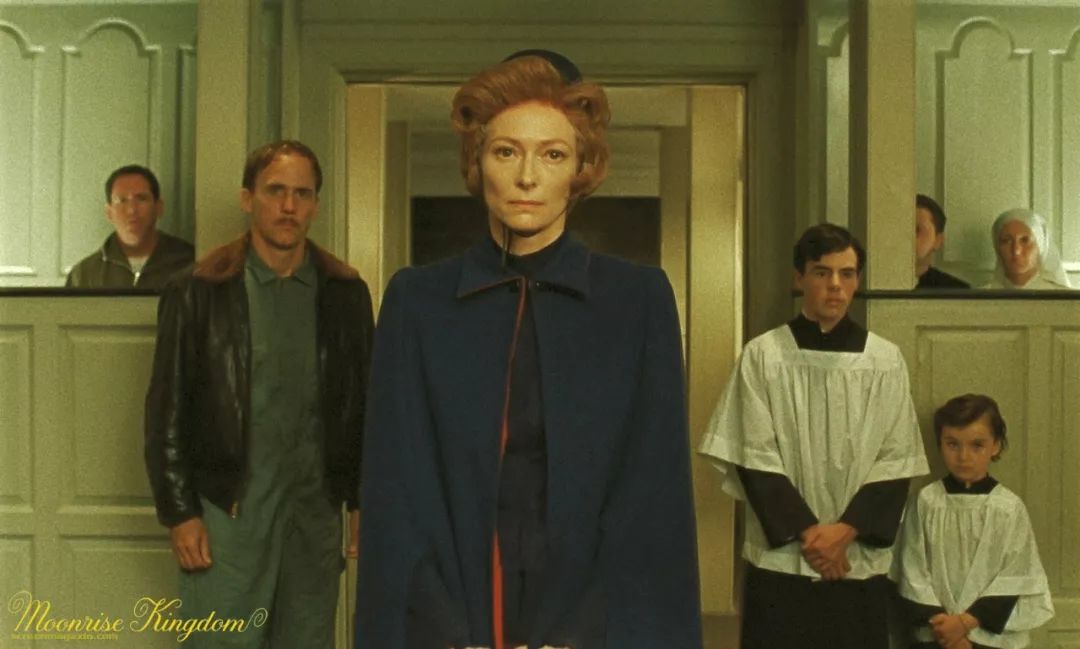 从《雪国列车》到《阴风阵阵》，这位雌雄莫辨的“外星人姐姐”身上到底有多少种美？