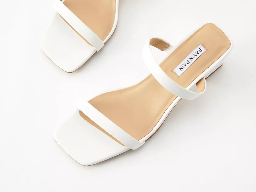 一字带凉鞋，显瘦显腿长！