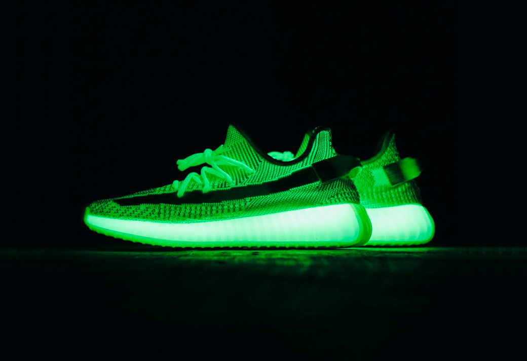 传言货量不大！夜光 Yeezy 350 V2 限时预约开启！