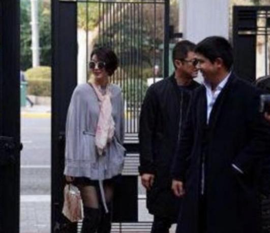 李亚鹏新女友像王菲,年轻时候的他为何异性缘这么好 李亚鹏新女友像王菲,年轻时候的他为何异性缘这么好